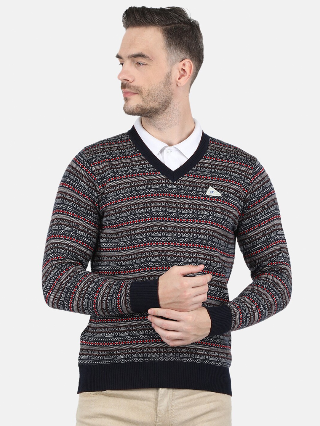 

Monte Carlo Men v-neck Black & White Striped Pullover sweater