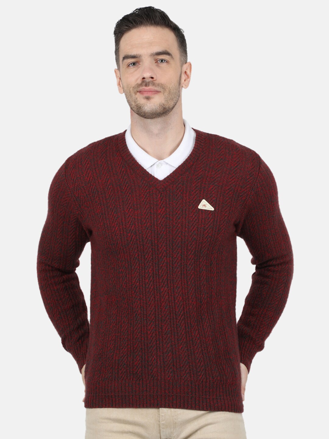

Monte Carlo Men Maroon Self V Neck Pullover