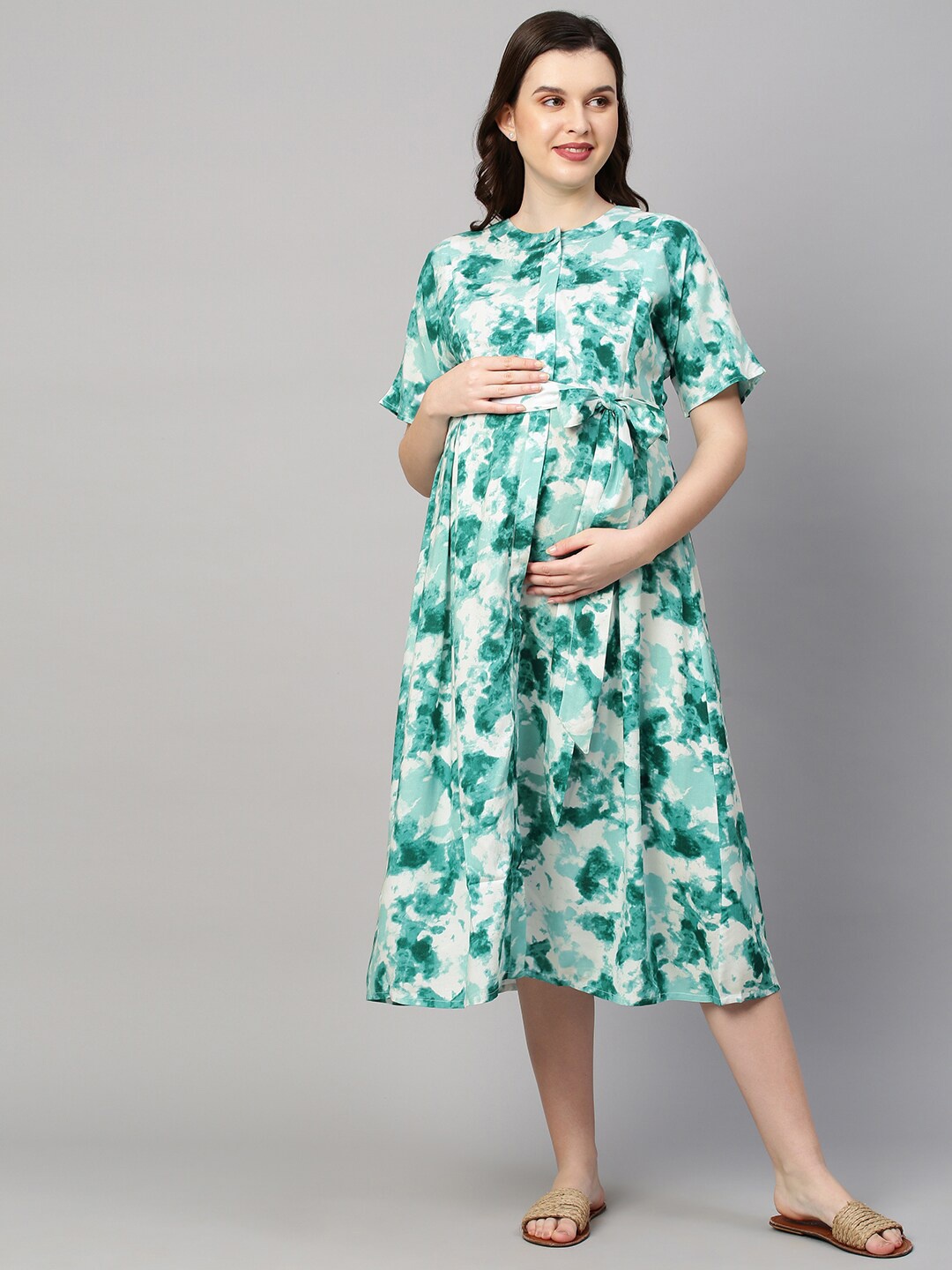 

MomToBe Green & White Tie and Dye Maternity Nursing Empire Midi Sustainable Dress