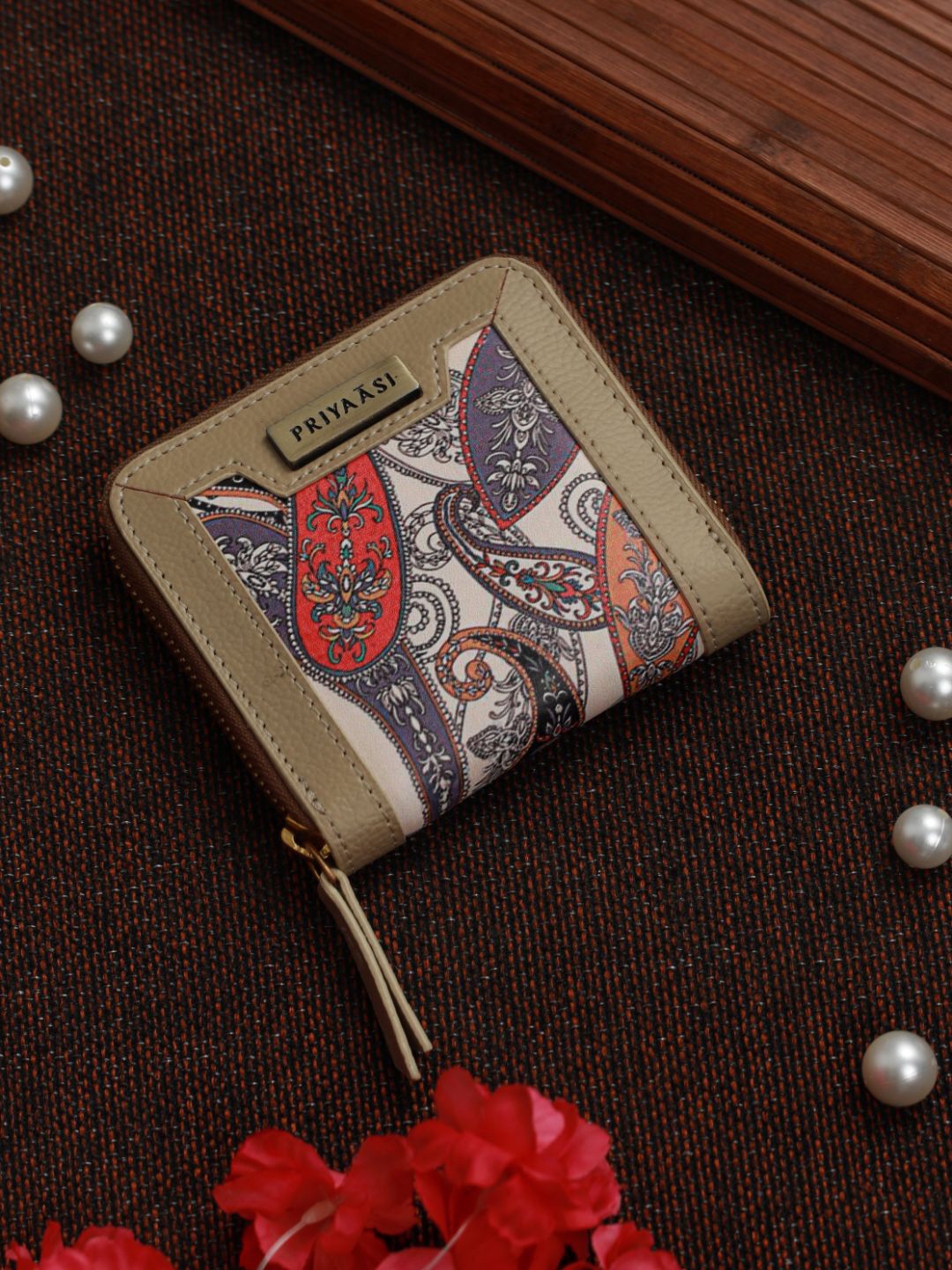 

Priyaasi Women Green & White Ethnic Motifs Printed PU Zip Around Wallet