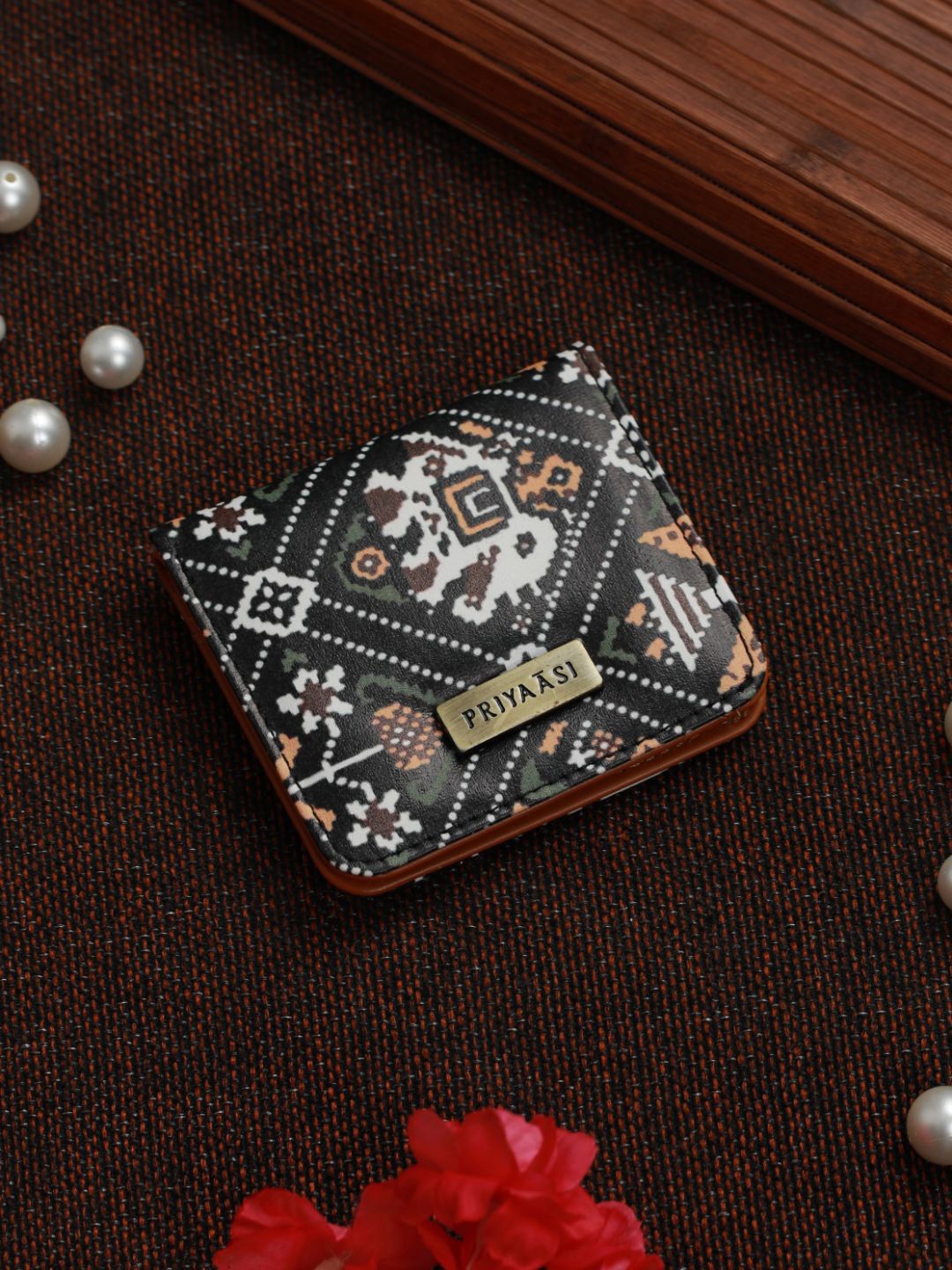 

Priyaasi Women Black & White Abstract Printed PU Two Fold Wallet