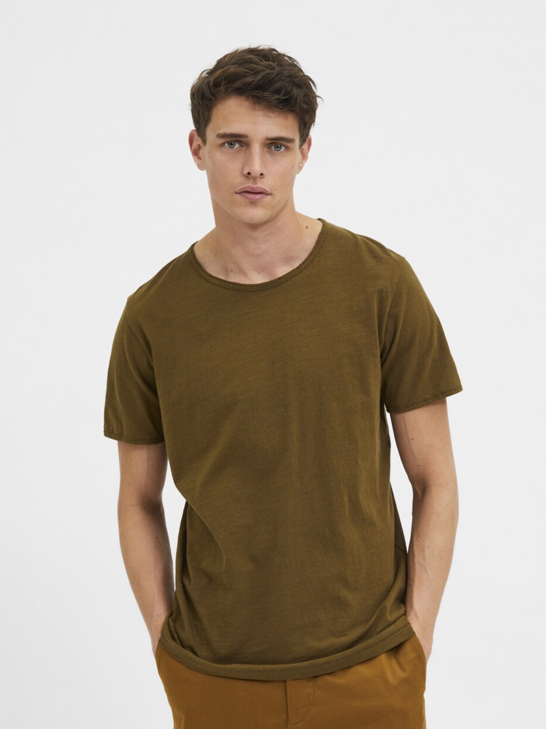 

SELECTED Men Olive Green Organic Cotton T-shirt