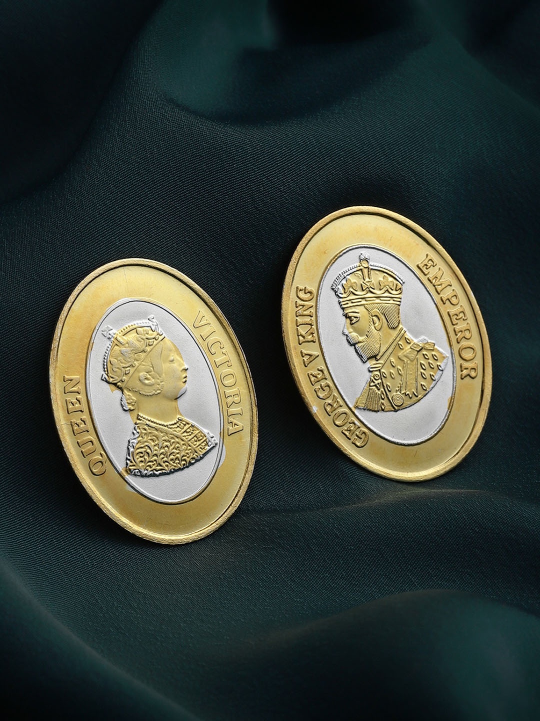 

PANASH Set Of 2 Silver-Toned & Gold-Toned Queen & Emperor Silver Coins