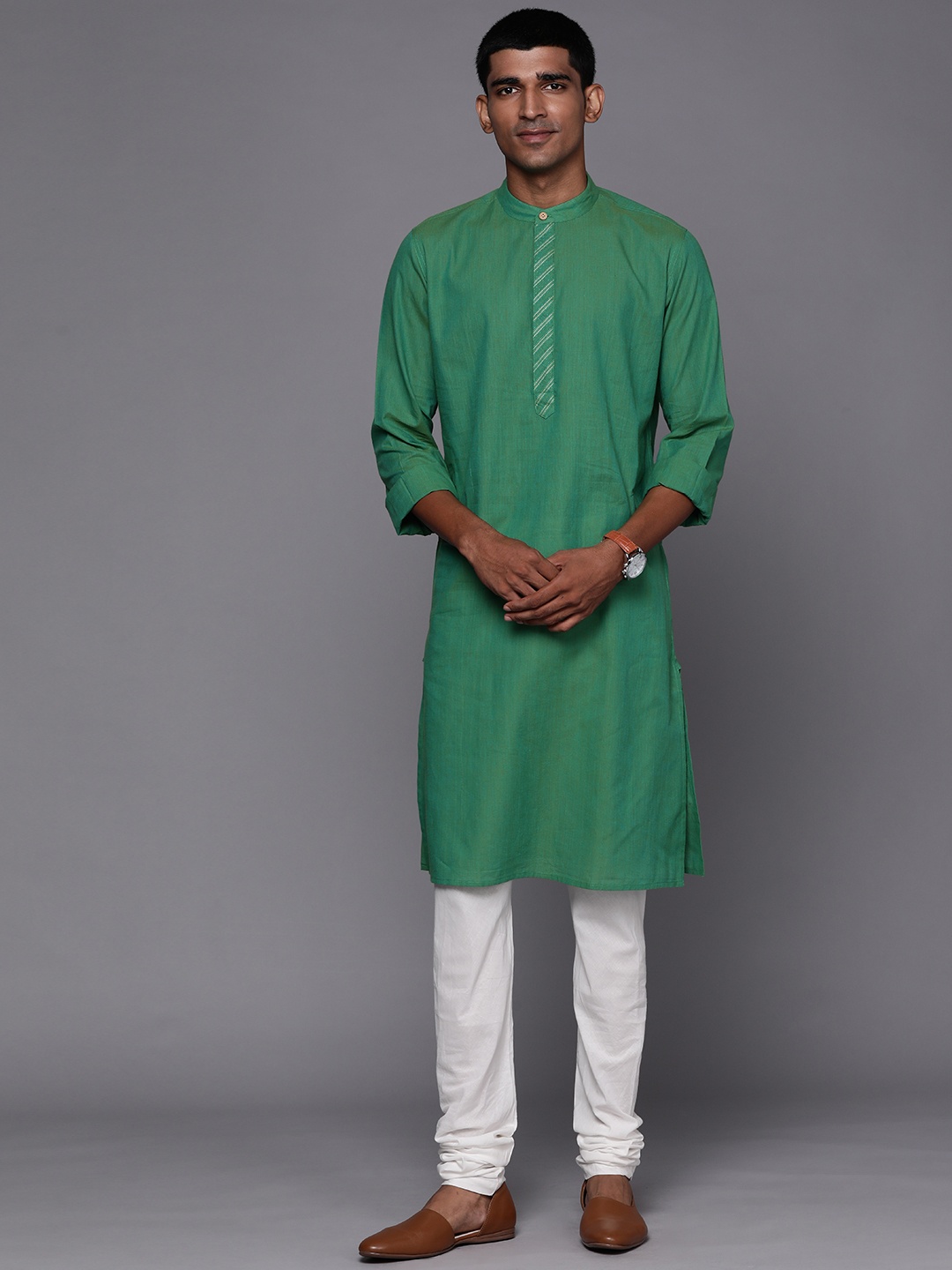 

Fabindia Men Green Solid Pure Cotton Kurta