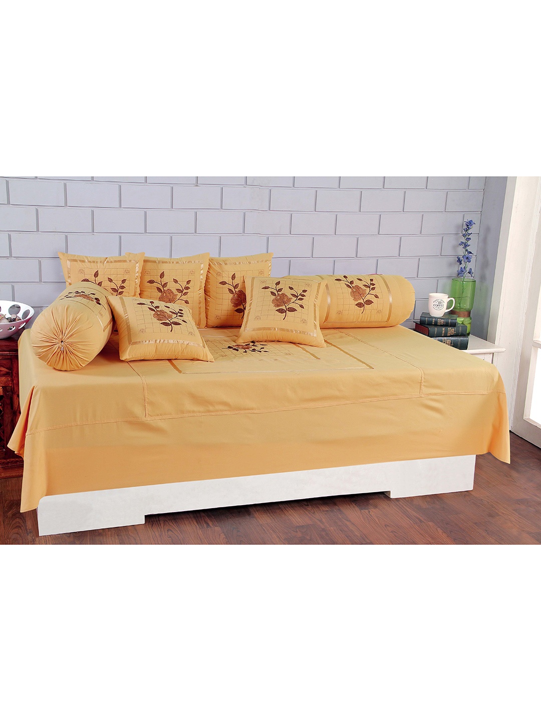 

Hammer Home 8-Pieces Beige Embroidered Diwan Set