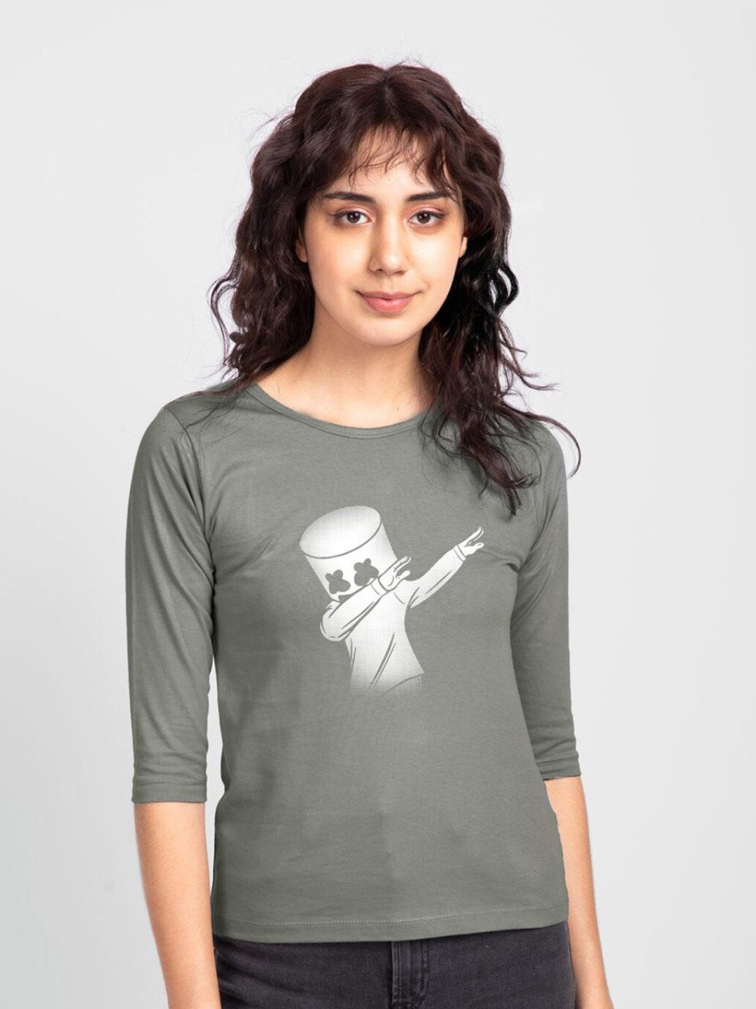 

Bewakoof Women Grey Printed Slim Fit T-shirt