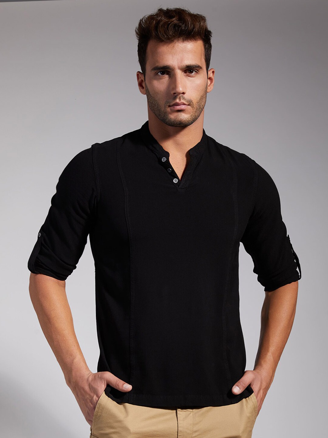 

IDENTITI Men Black Slim Fit Solid Casual Shirt