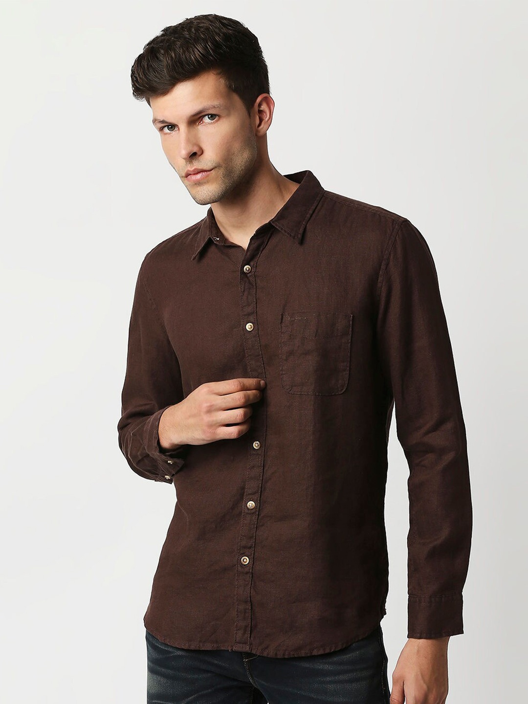 

Pepe Jeans Men Brown Pure Linen Casual Shirt