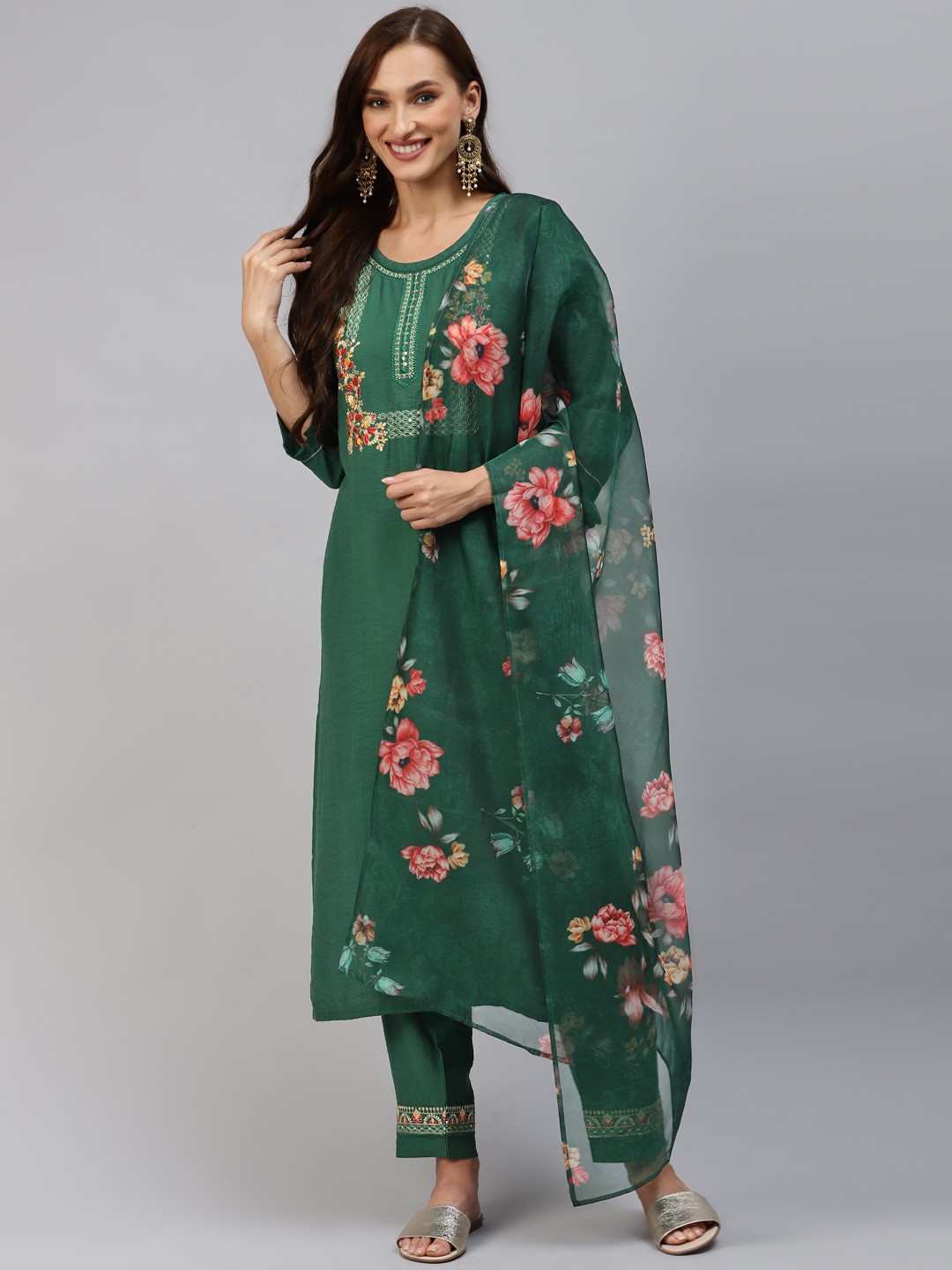 

SheWill Women Green Floral Embroidered Zardozi Kurta with Trousers & With Dupatta