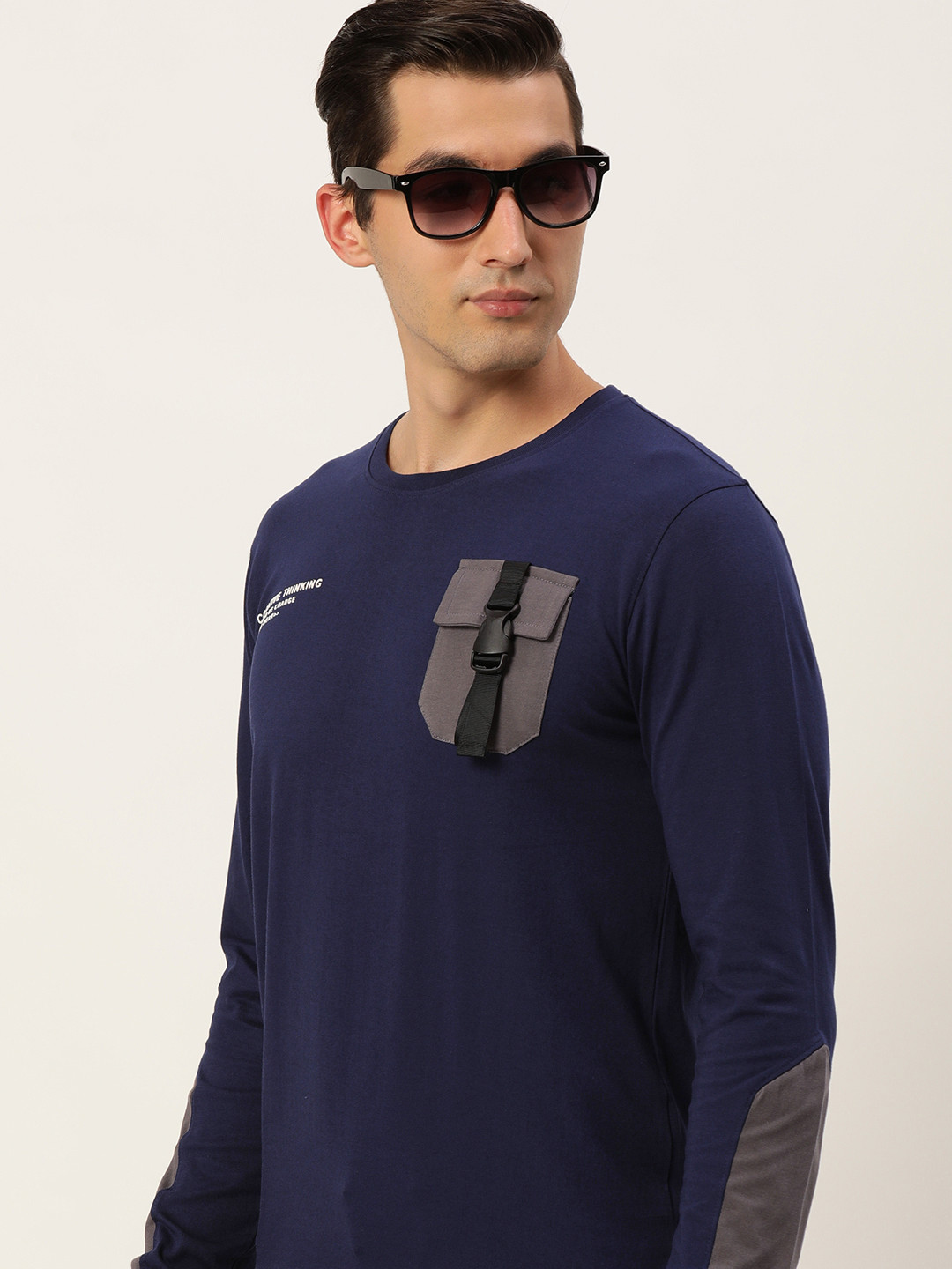 

Maniac Men Navy Blue Slim Fit Pure Cotton T-shirt