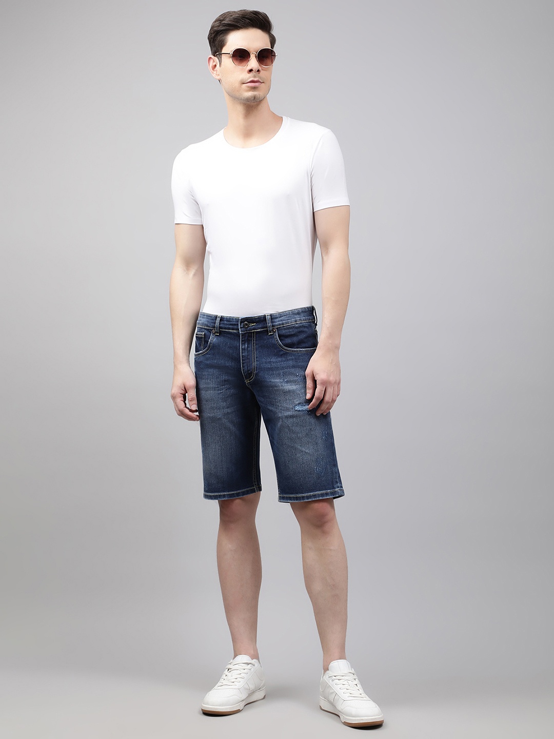 

LINDBERGH Men Blue Washed High-Rise Denim Shorts