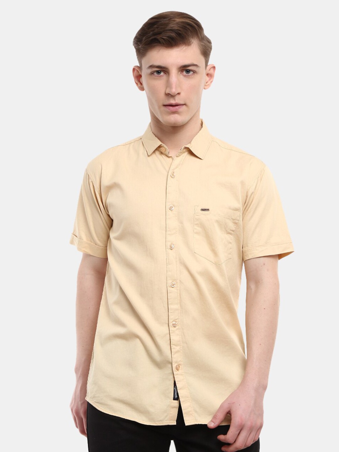 

V-Mart Men Beige Cotton Solid Slim Fit Casual Shirt