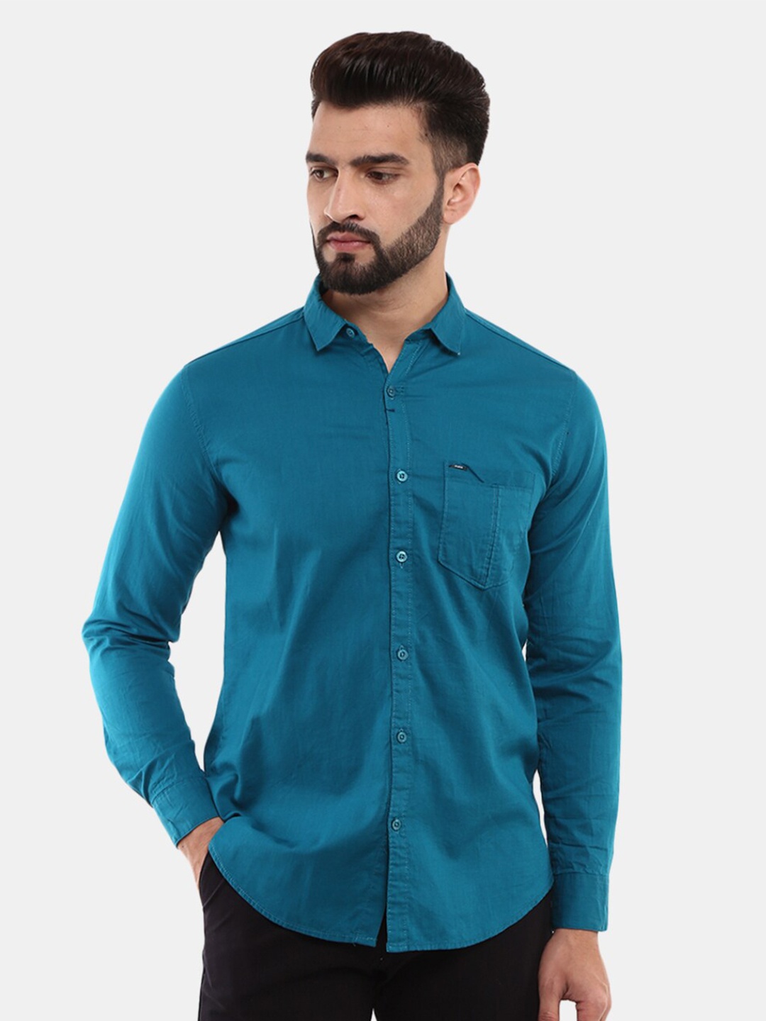 

V-Mart Men Green Solid Casual Shirt