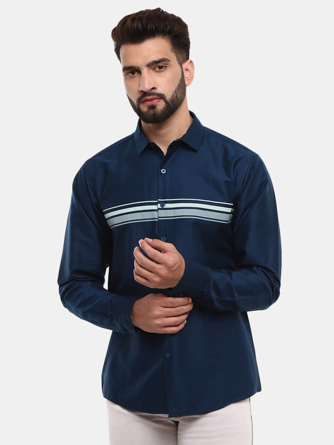 

V-Mart Men Blue Slim Fit Horizontal Stripes Casual Shirt