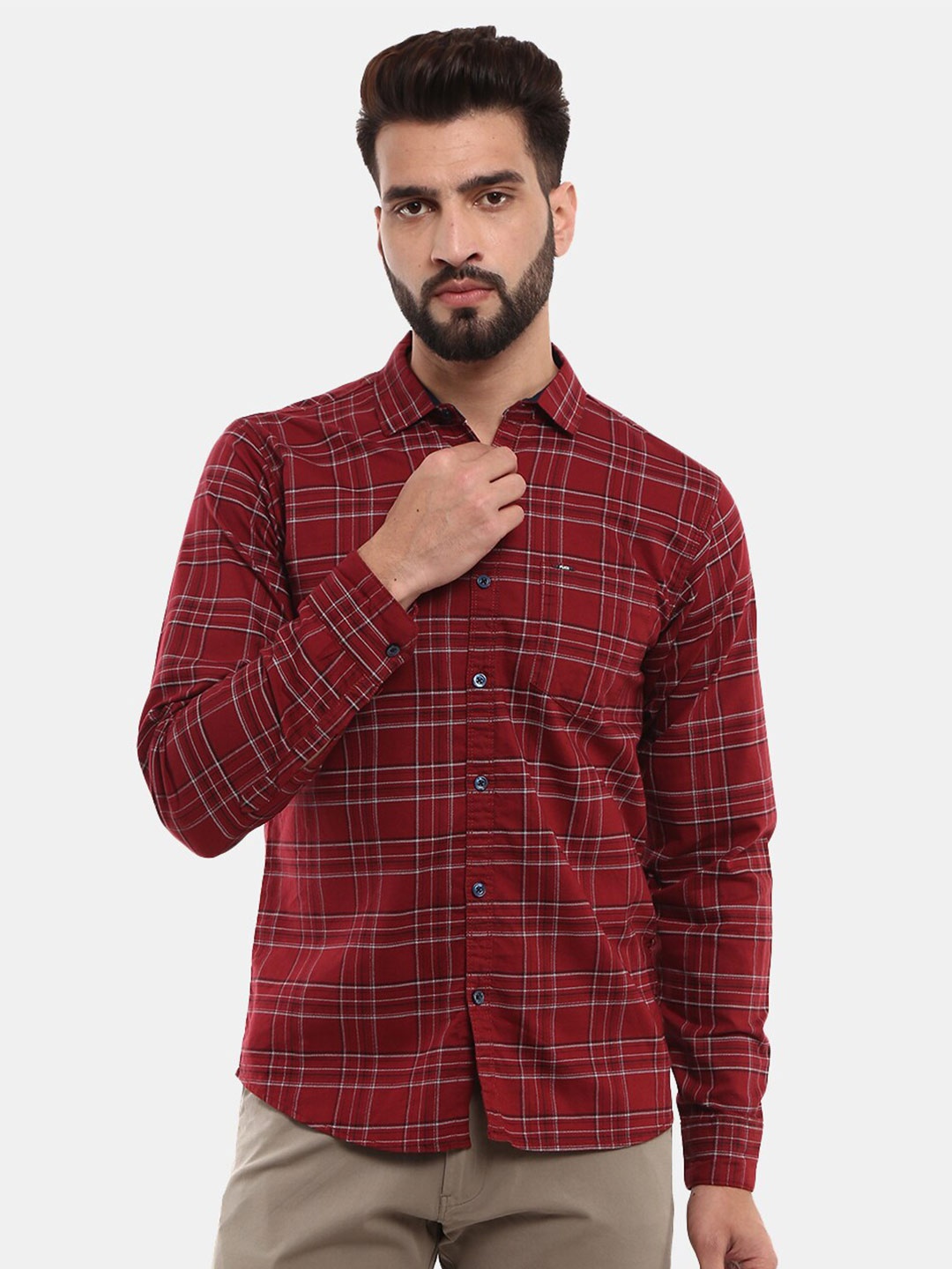 

V-Mart Men Maroon Slim Fit Checked Casual Shirt
