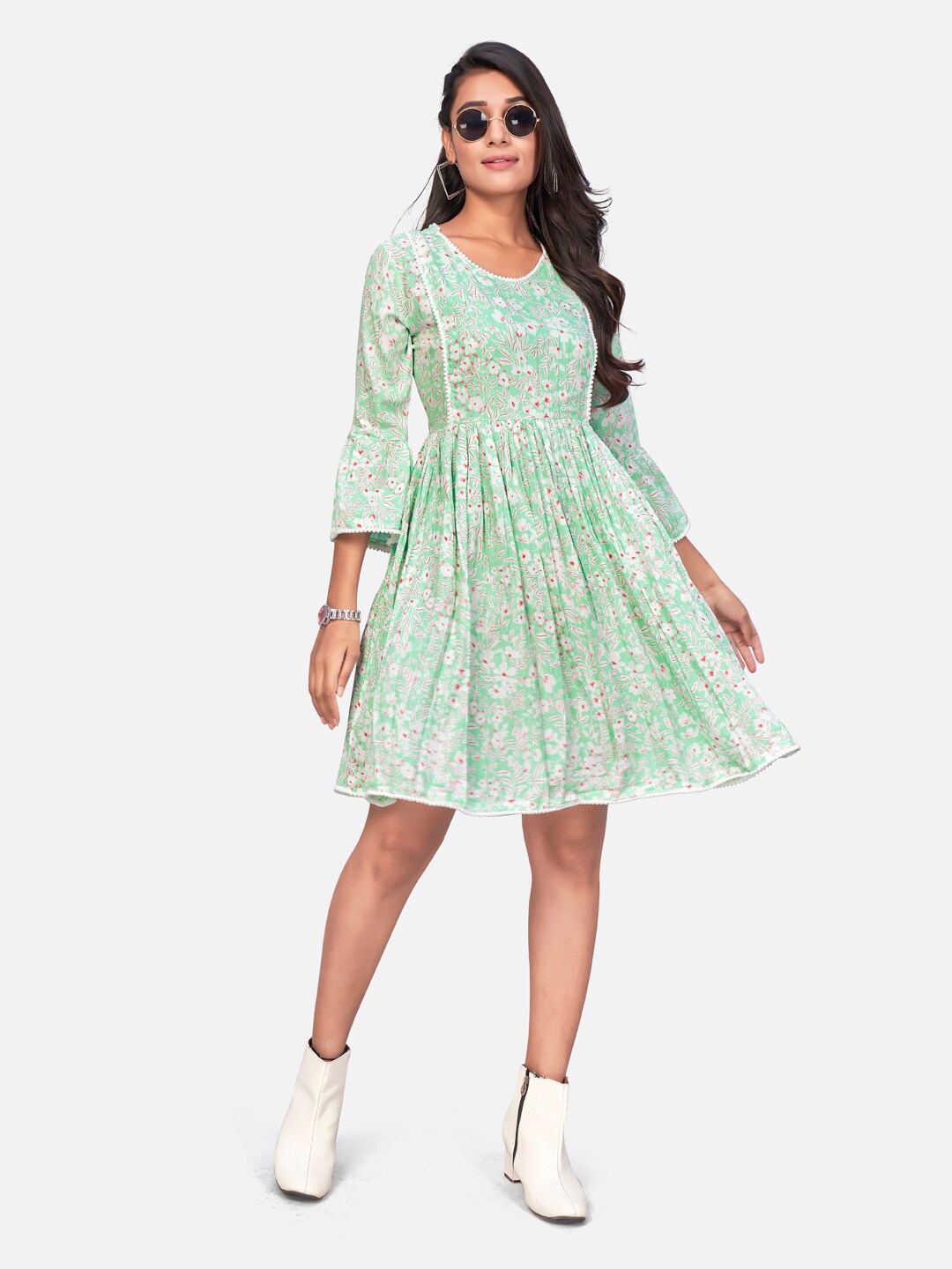 

Vbuyz Green Floral Georgette Dress