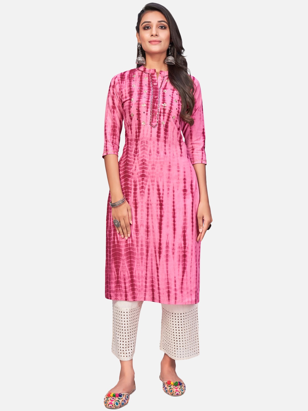 

Vbuyz Women Pink Striped Kurta