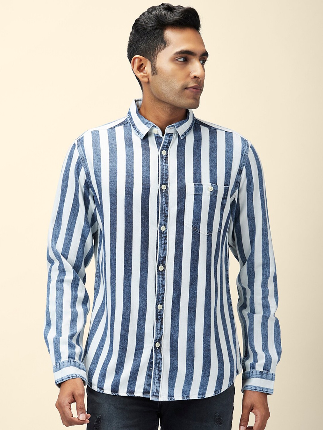 

SF JEANS by Pantaloons Men Navy Blue Slim Fit Striped Casual Shirt