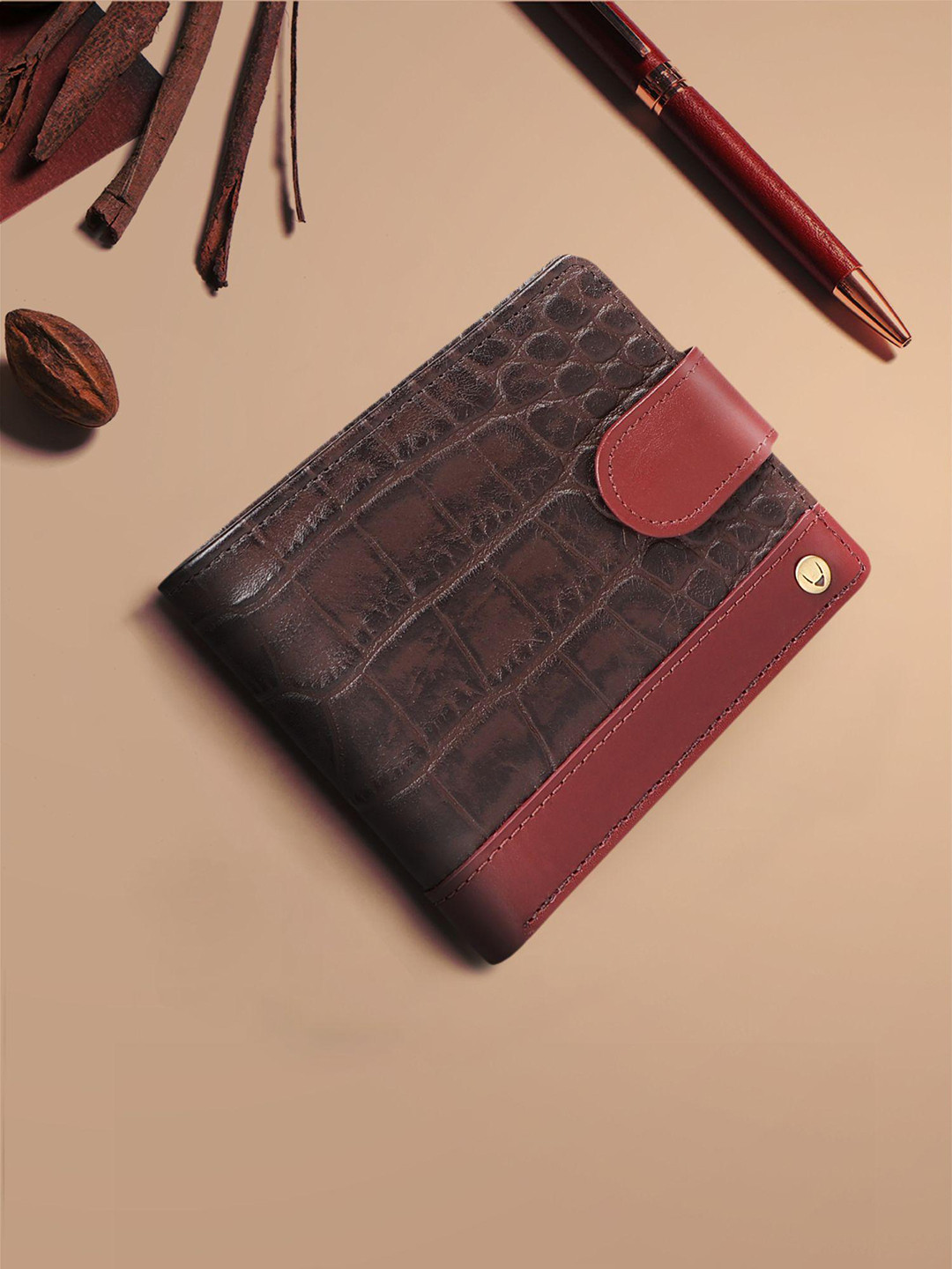 

Hidesign Men Brown Textured Leather Two Fold Wallet