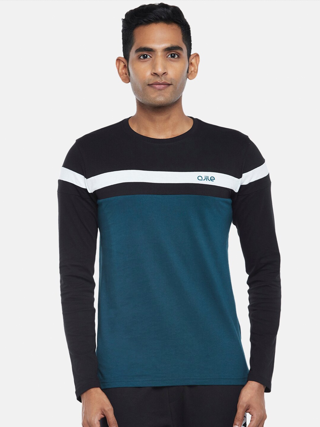

Ajile by Pantaloons Men Black Colourblocked Cotton Slim Fit T-shirt
