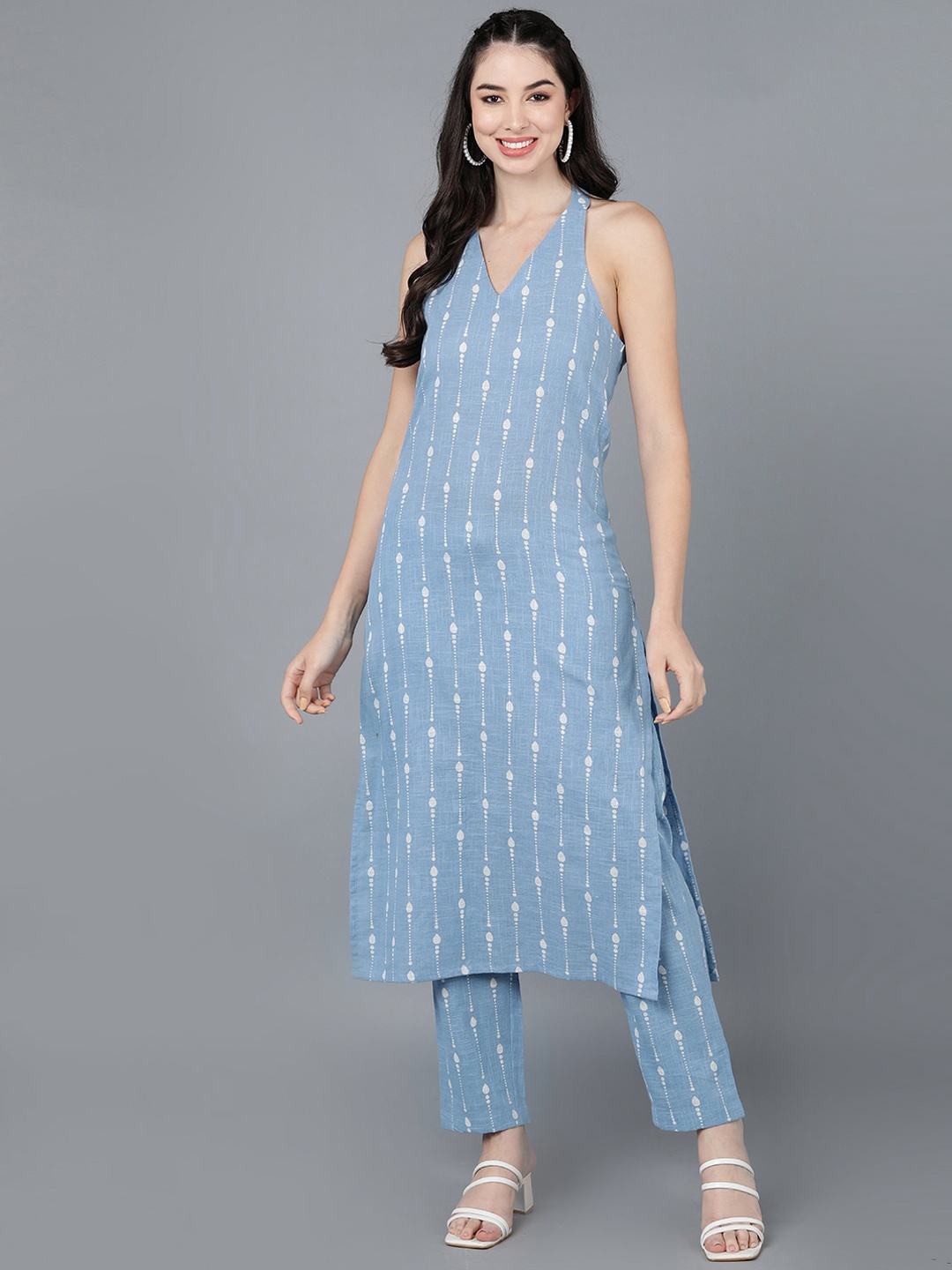 

AHIKA Women Blue Ethnic Motifs Printed Pure Cotton Kurta with Trousers