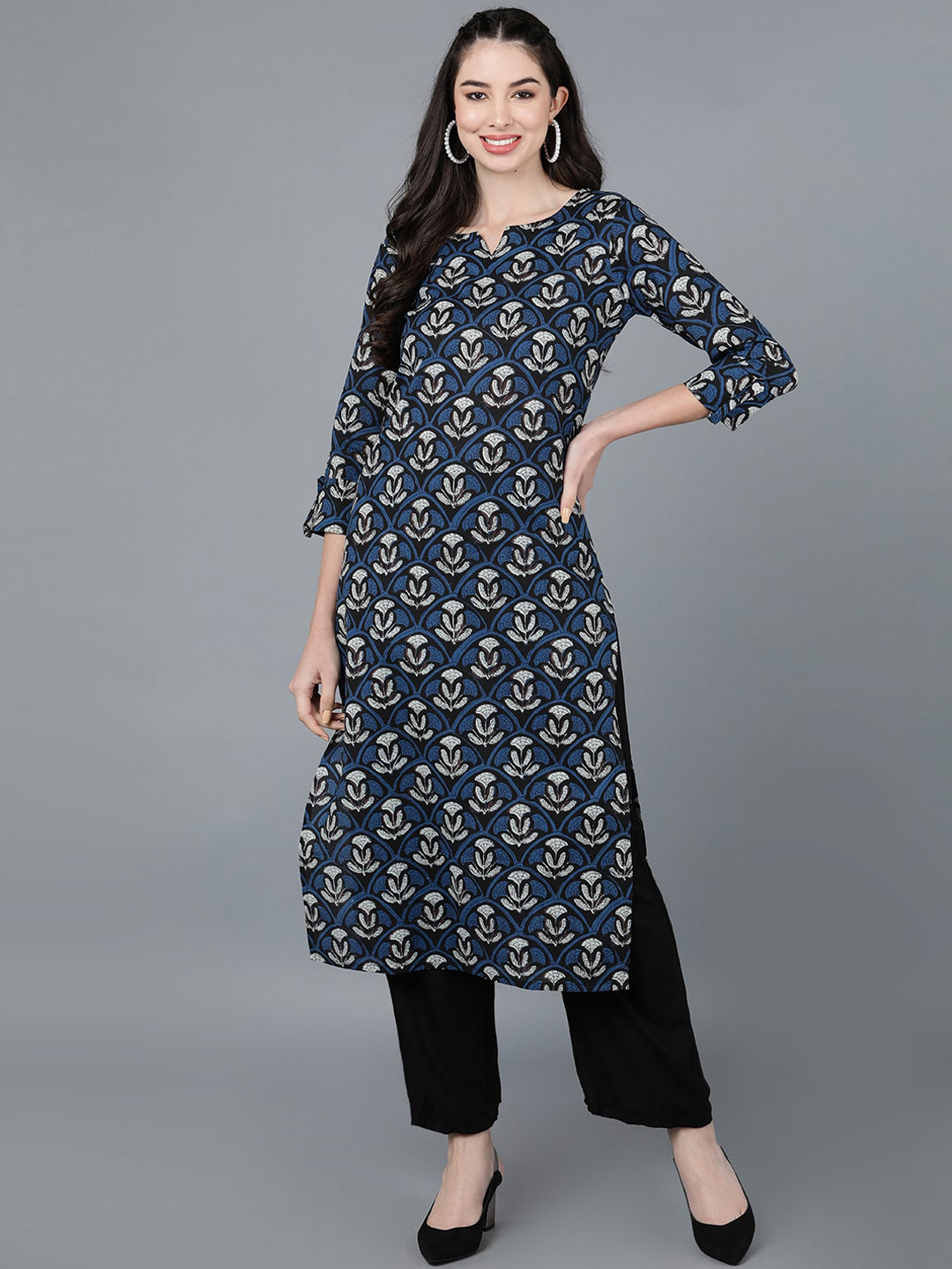 

AHIKA Women Navy Blue Floral Printed Kurta
