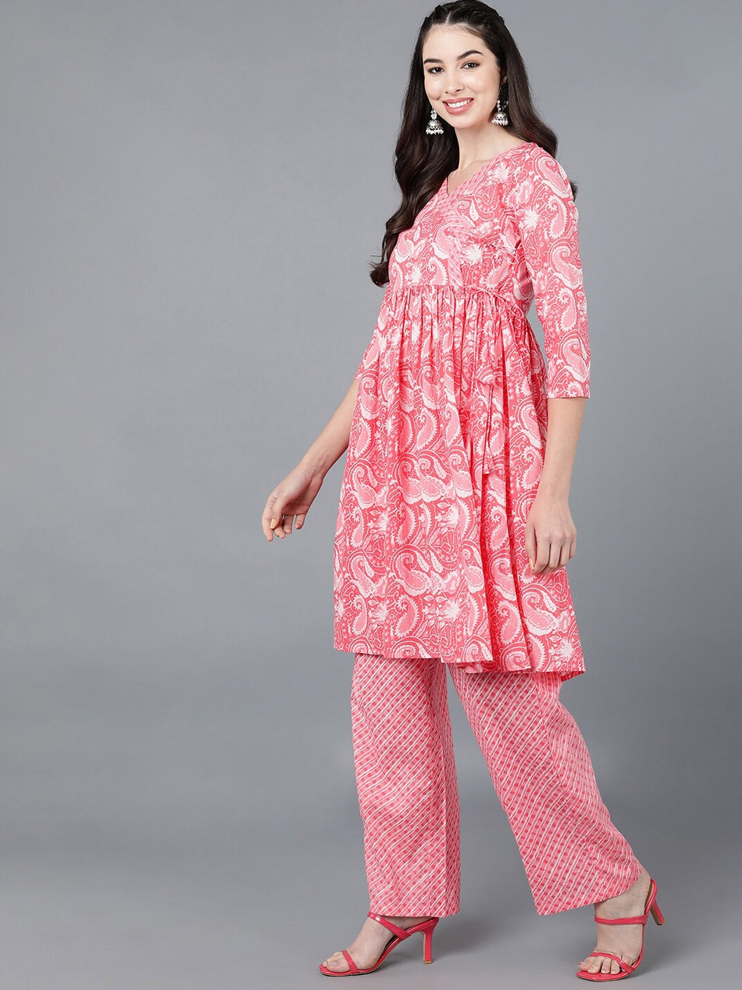 

AHIKA Women Pink Paisley Printed Empire Pure Cotton Kurti with Trousers