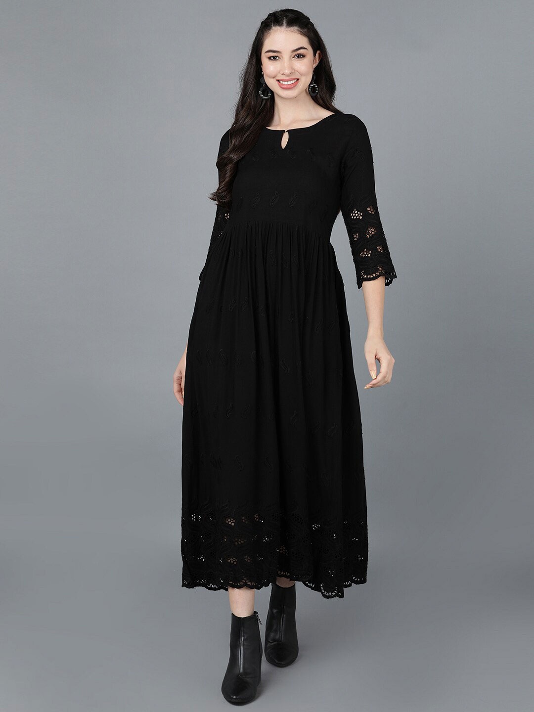 

AHIKA Black Keyhole Neck Formal Maxi Dress