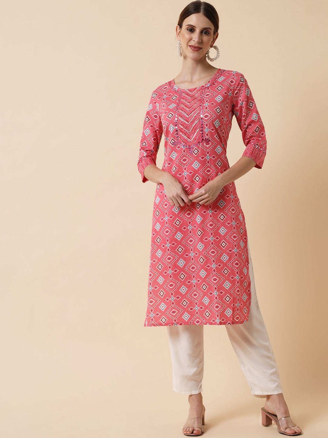 

Meeranshi Women Pink Ethnic Motifs Printed Kurta