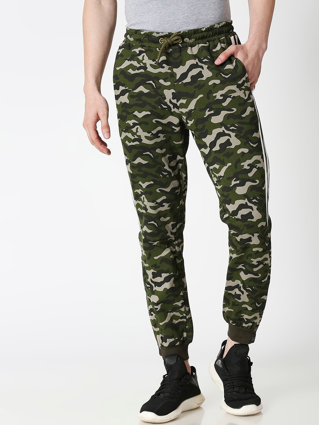 

Bewakoof Men Olive Camouflage Printed Pure Cotton Joggers