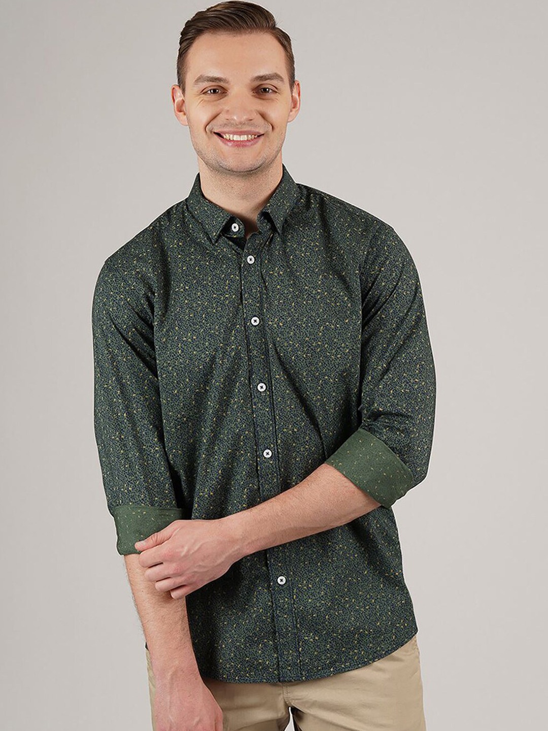 

LONDON FOG Men Green Floral Printed Casual Shirt