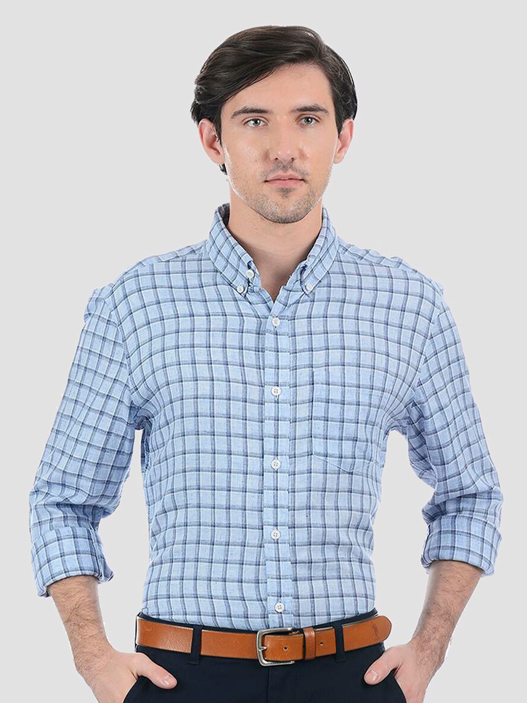 

LONDON FOG Men Blue Checked Casual Shirt