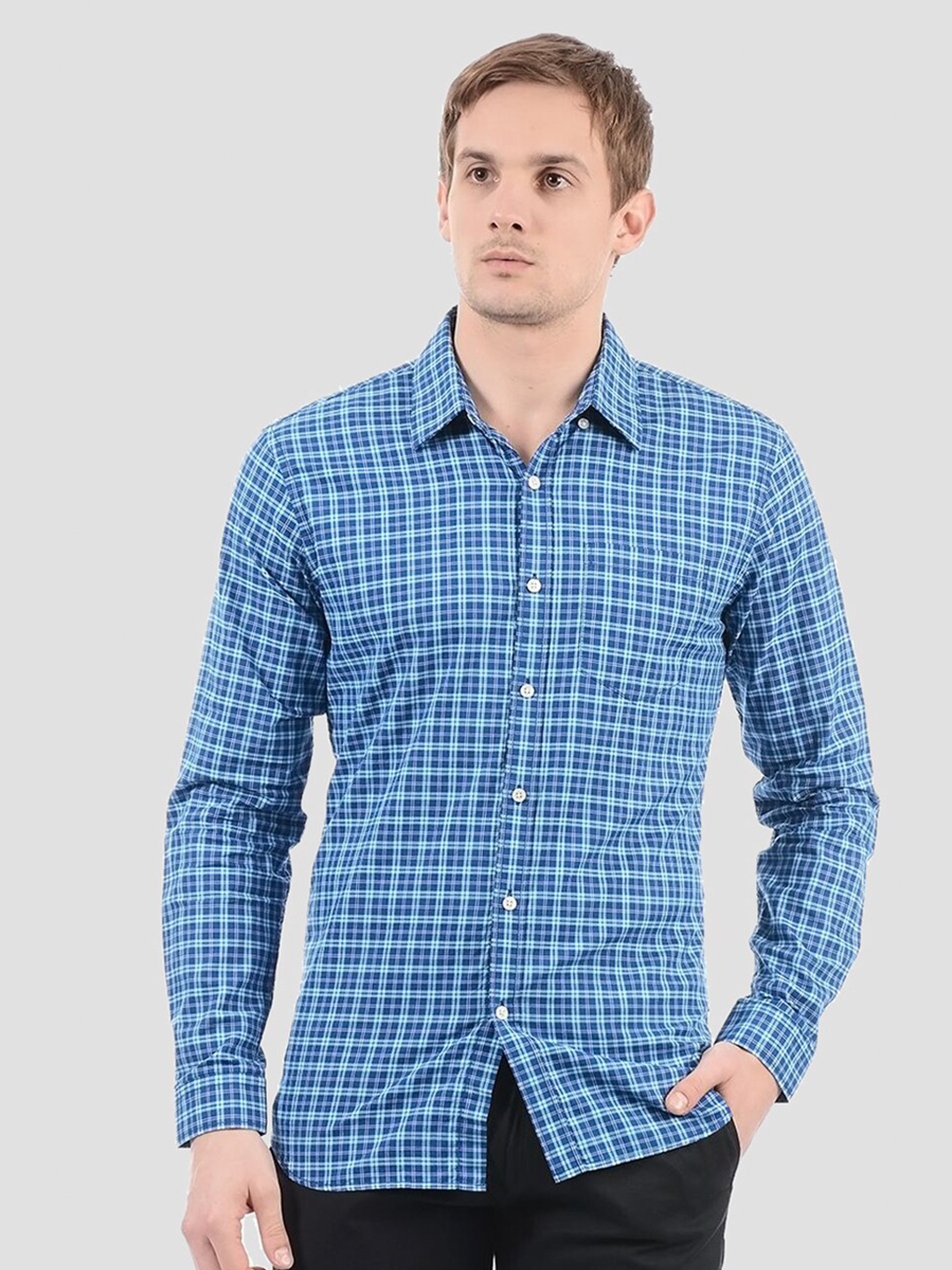 

LONDON FOG Men Blue Checked Casual Shirt