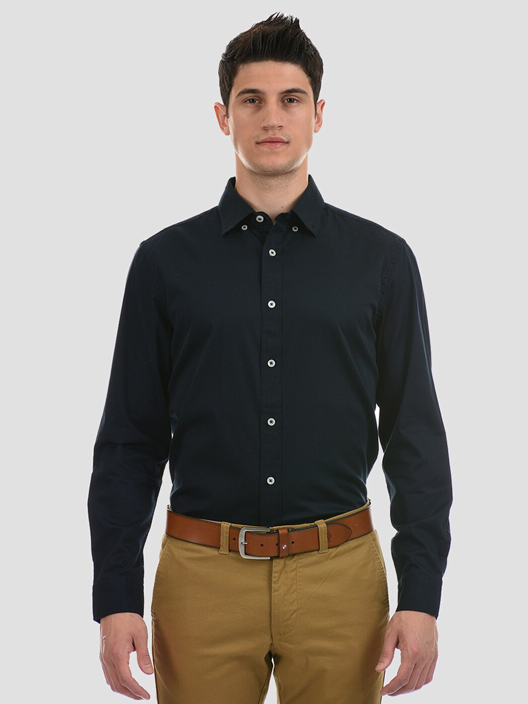

LONDON FOG Men Navy Blue Casual Shirt