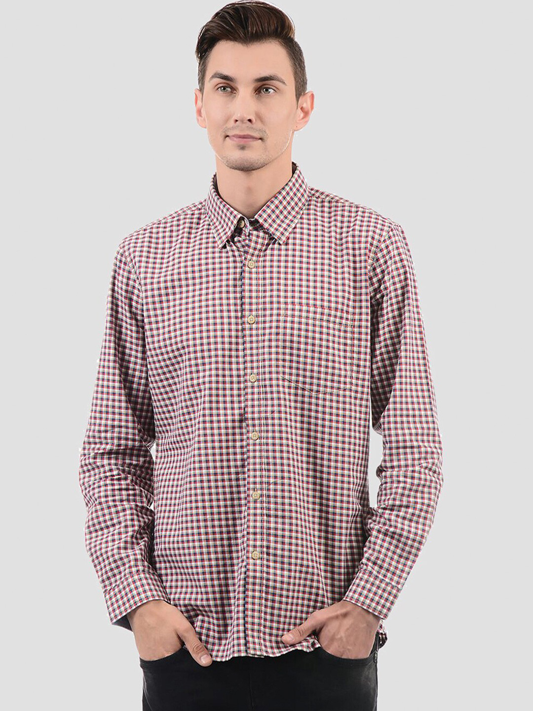 

LONDON FOG Men Red Checked Casual Shirt