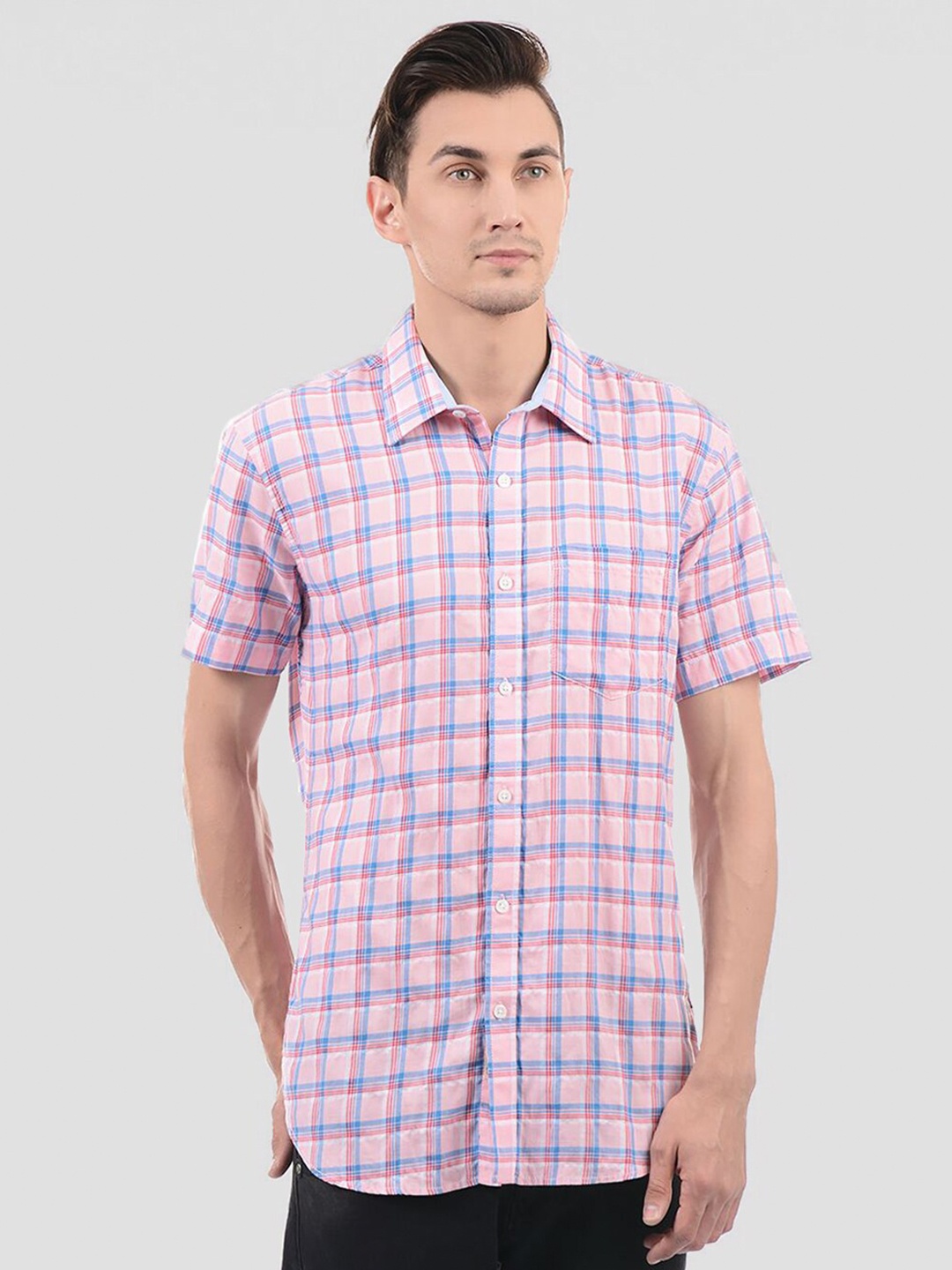 

LONDON FOG Men Pink Checked Casual Shirt