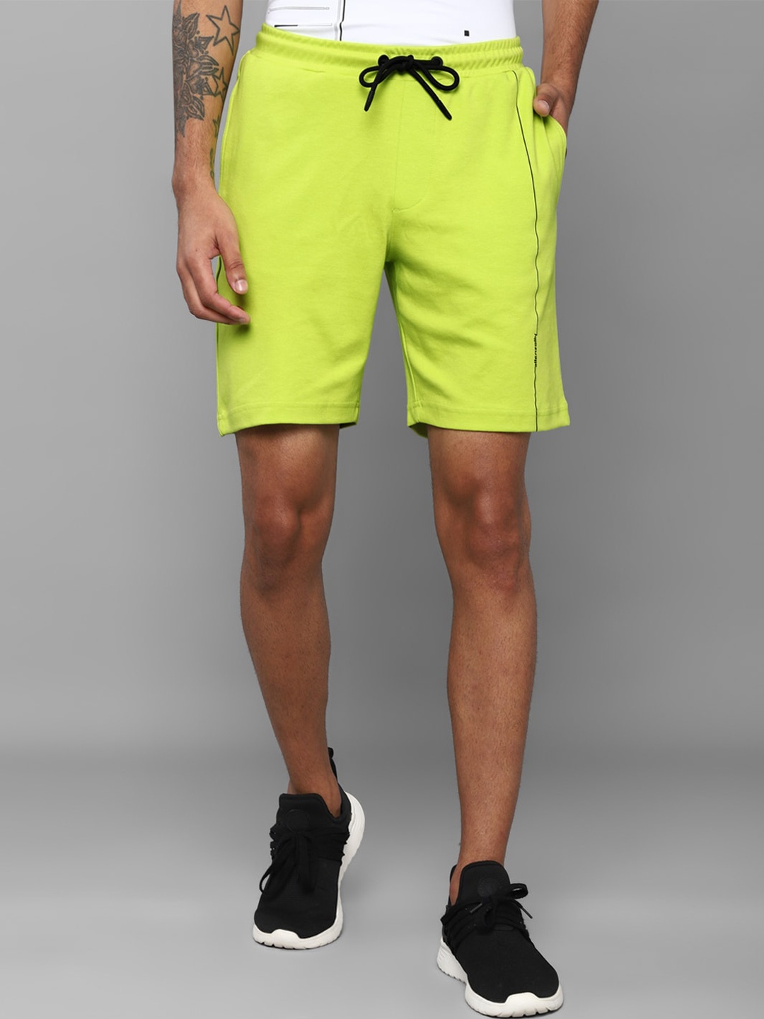 

Allen Solly Tribe Men Green Slim Fit Shorts