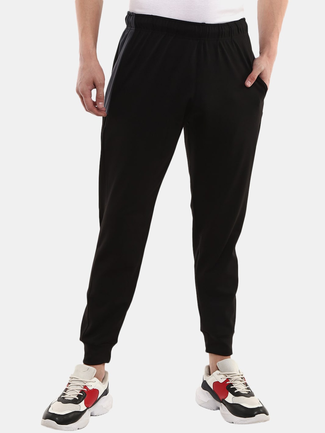 

VMart Men Black Solid Regular Joggers