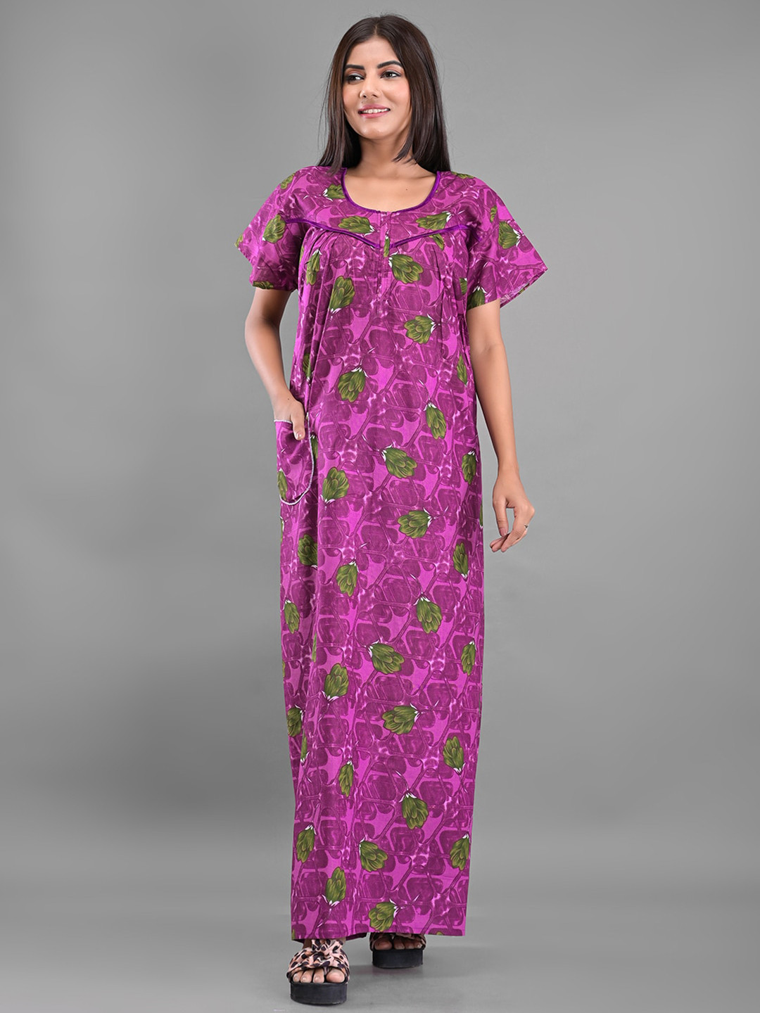 

Apratim Purple Printed Pure Cotton Maxi Nightdress