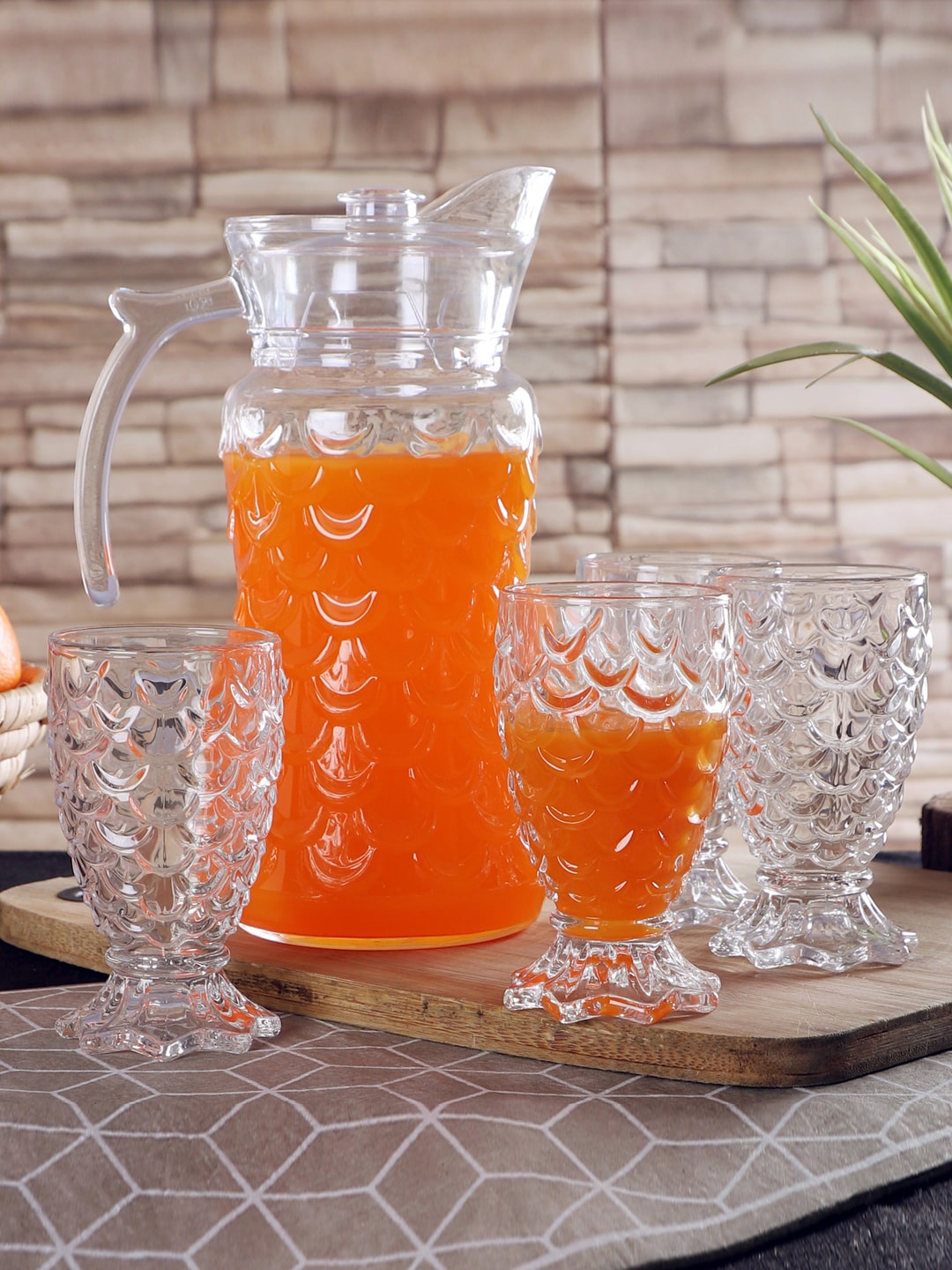 

ceradeco Set Of 6 Transparent Textured Juice Glasses & 1 Glass Jug