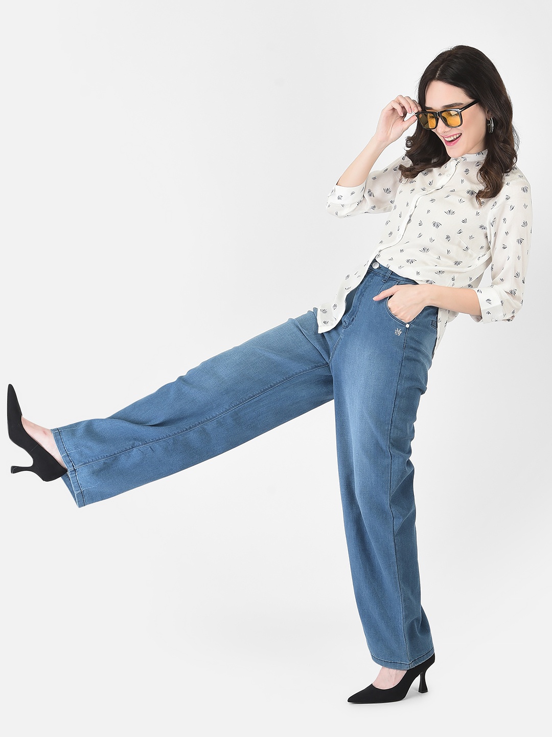 

Crimsoune Club Women Blue Wide Leg Light Fade Stretchable Jeans