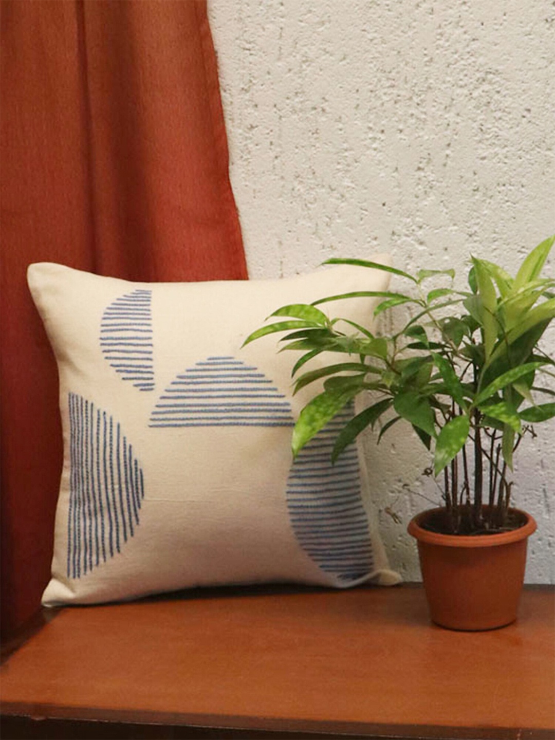 

ZEBA Cream-Coloured & Blue Striped Square Cushion Covers