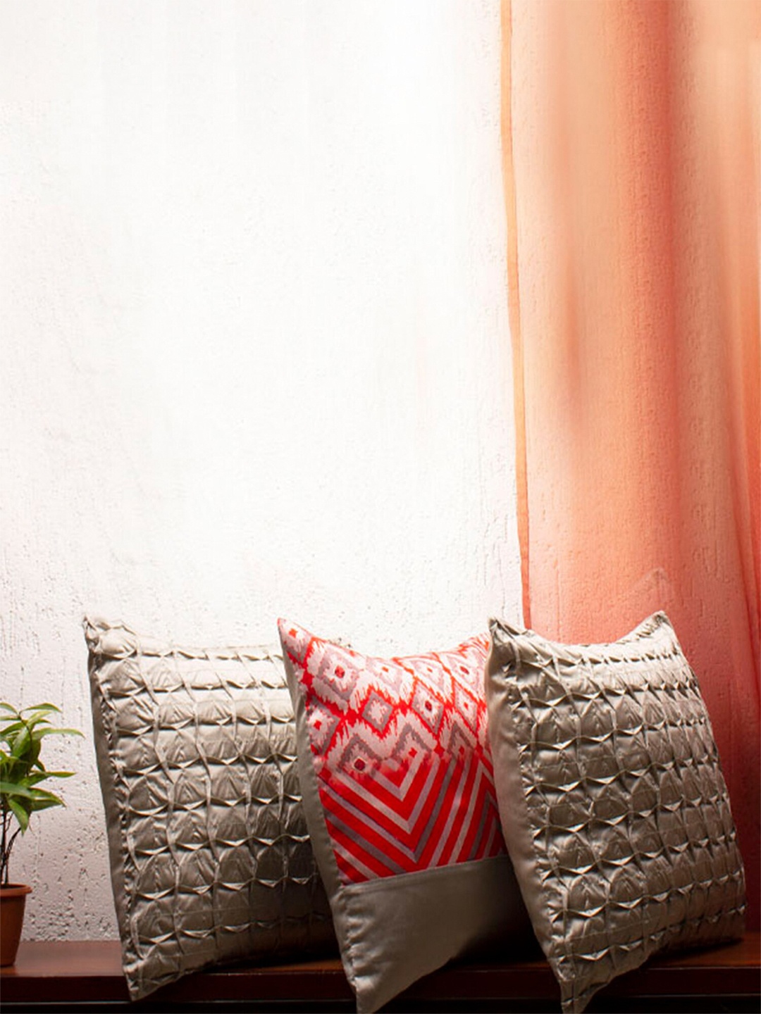 

ZEBA Grey & Red Set of 3 Square Cushion Covers