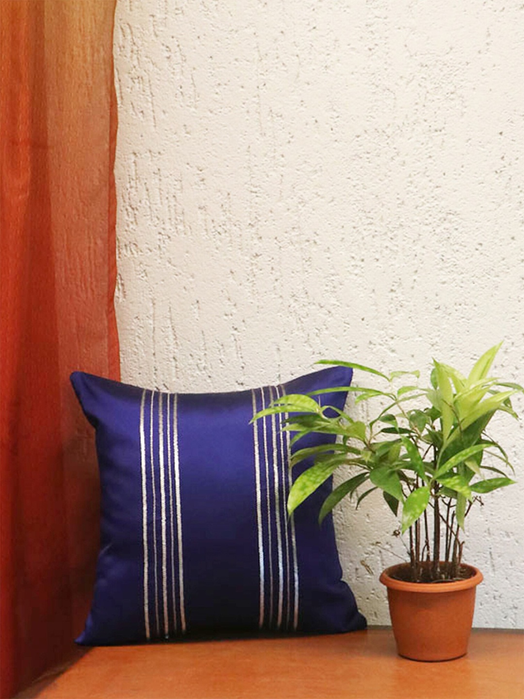 

ZEBA Blue & Silver-Toned Striped Square Cushion Covers