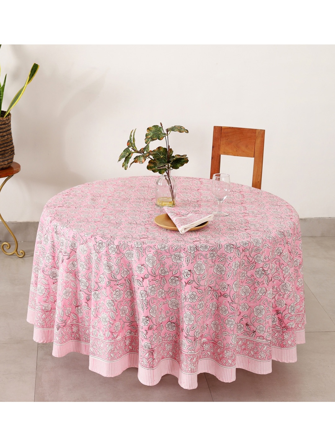 

HANDICRAFT PALACE Pink & White Floral Hand Block Printed Round Table Cover With 4 Napkins