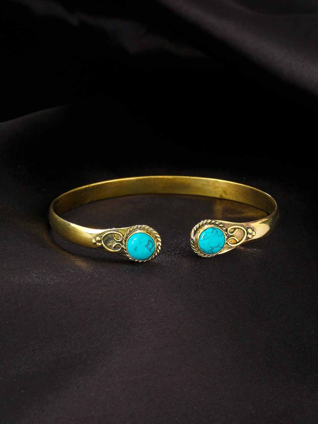 

kashwini Gold-plated Turquoise Blue Stone-Studded Adjustable Bangle