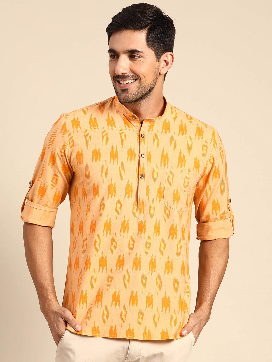 

RAJUBHAI HARGOVINDAS Men Yellow Ethnic Motifs Printed Kurta