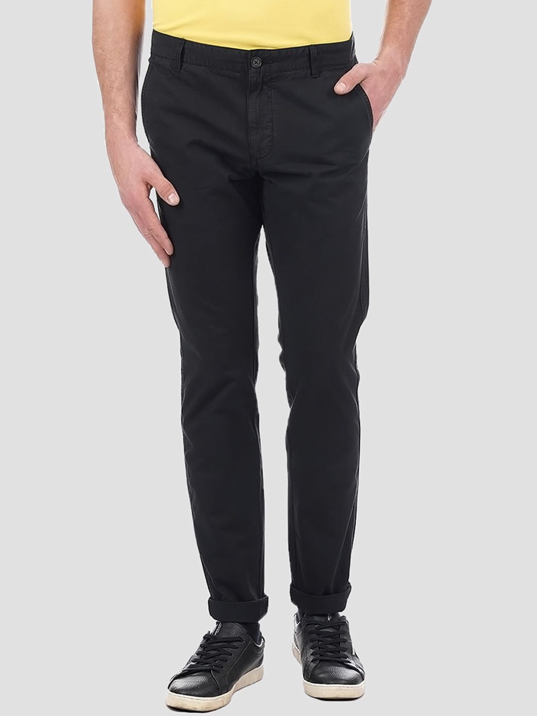 

LONDON FOG Men Black Low-Rise Trousers