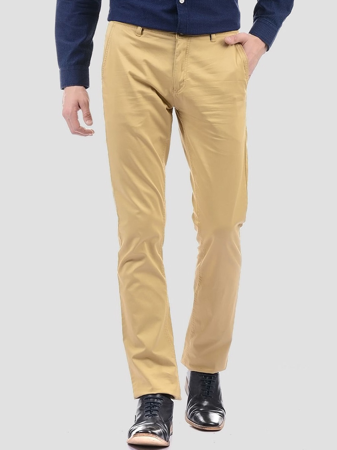 

LONDON FOG Men Brown Low-Rise Chinos Trousers