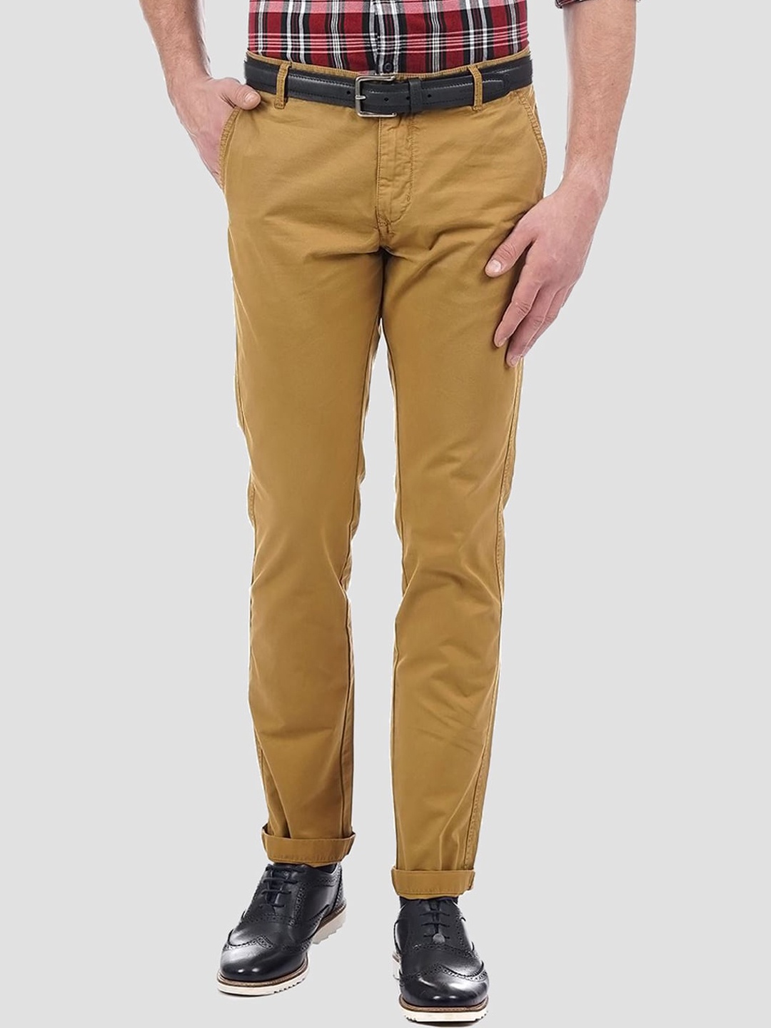 

LONDON FOG Men Beige Low-Rise Trousers